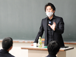 1学年OB講話01